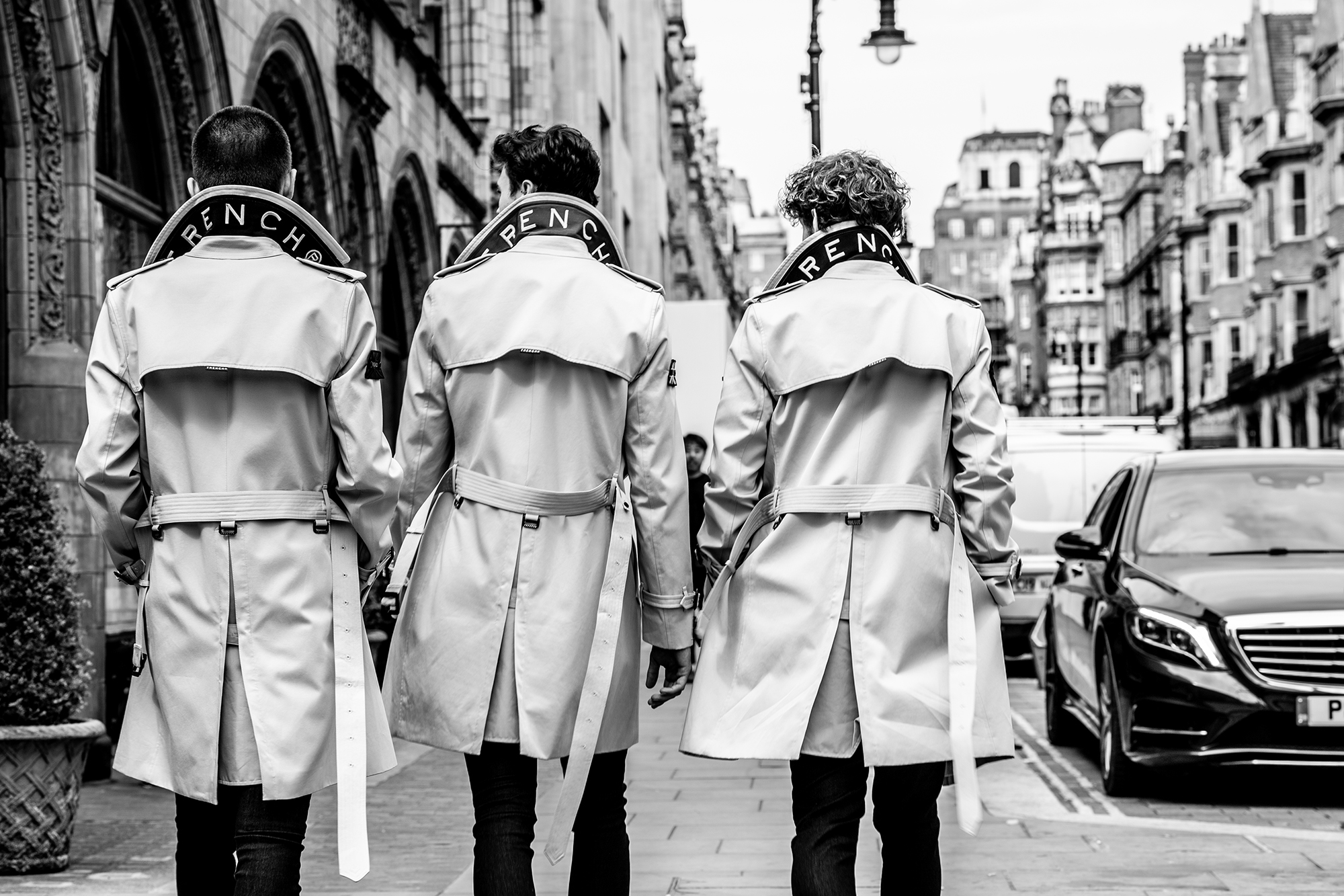 King Classic Trench Coat (Stone/Black/Gold) TRENCH LONDON®